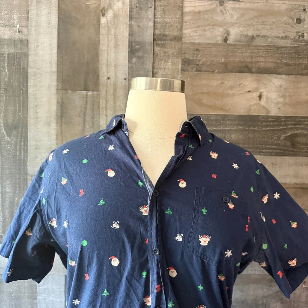 Men's Navy holiday button up shirt xlarge Santa elf Christmas tree reindeer